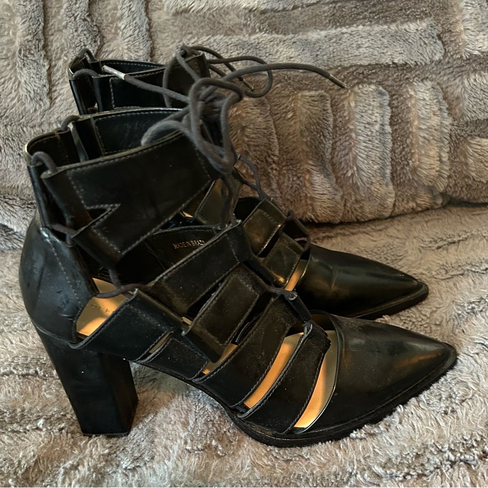 🎉 Host Pick 🎉 Loeffler Randall Black Pointed Lace-Up Women's Heels - Picture 2 of 8